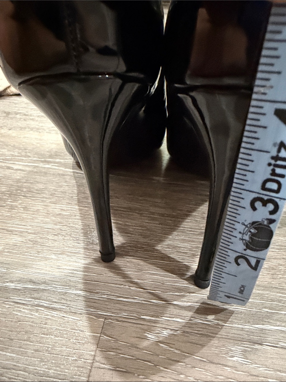 BIGTREE Black Patent Pointed-Toe High Heels - Picture 7 of 7
